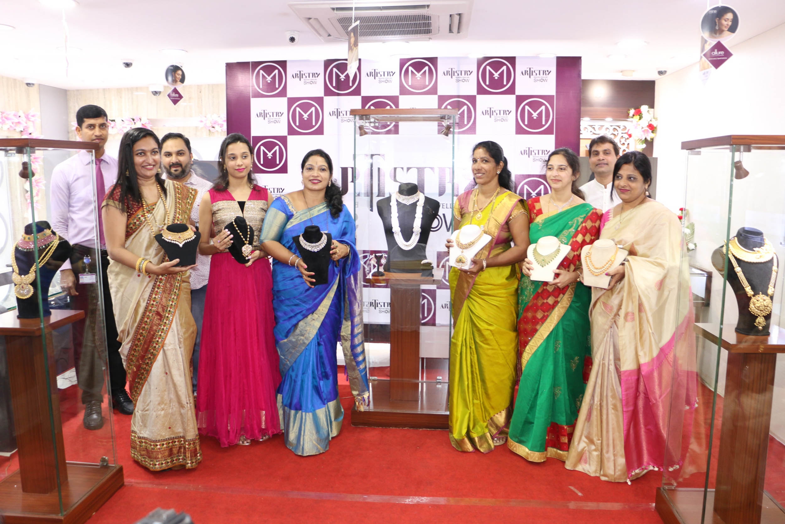 ಮಲಬಾರ್ ಗೋಲ್ಡ್ ಎಂಡ್ ಡೈಮಂಡ್ಸ್‌ನಲ್ಲಿ ಆರ್ಟಿಸ್ಟ್ರಿ ಬ್ರಾಂಡೆಡ್ ಜುವೆಲ್ಲರಿ ಶೋ